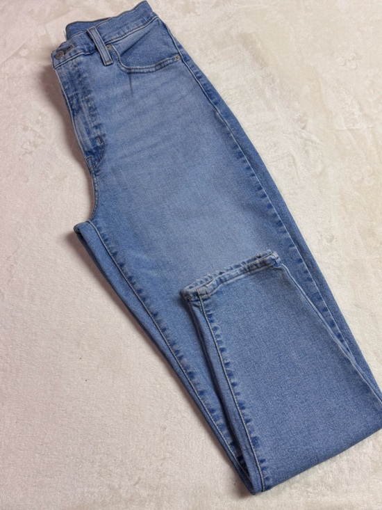 Levi Women's High Waisted Mom Jeans 29X29 NWOT - Picture 2 of 4